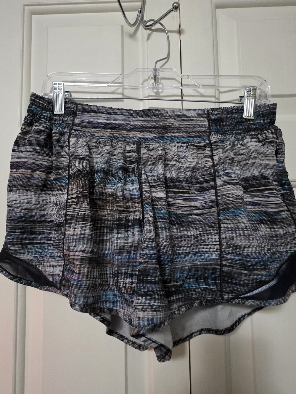 Lululemon Hotty Hot Short *Long 4" Size 12